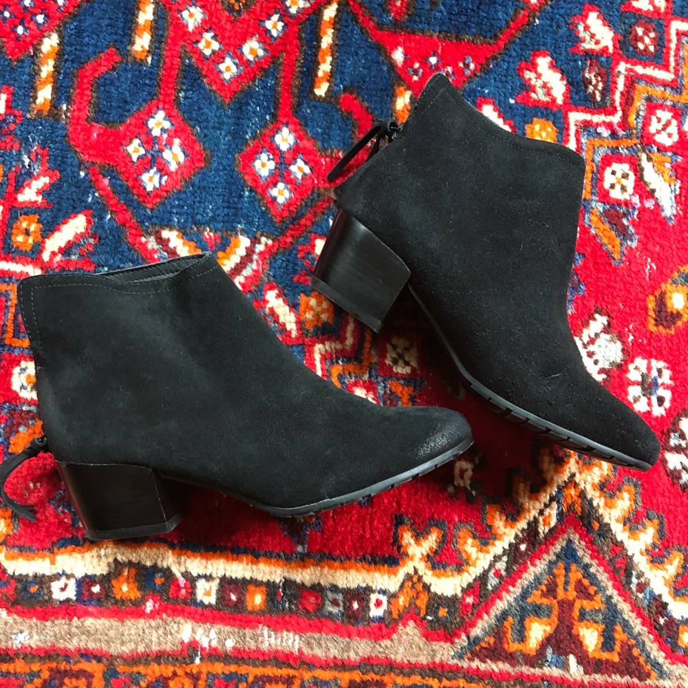 Kenneth Cole Suede Bootie